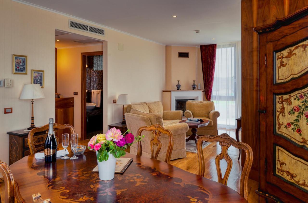 Hotel Soli Invicto Elenovo  Ngoại thất bức ảnh