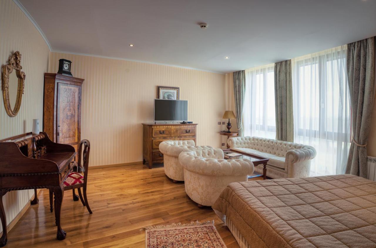Hotel Soli Invicto Elenovo  Ngoại thất bức ảnh