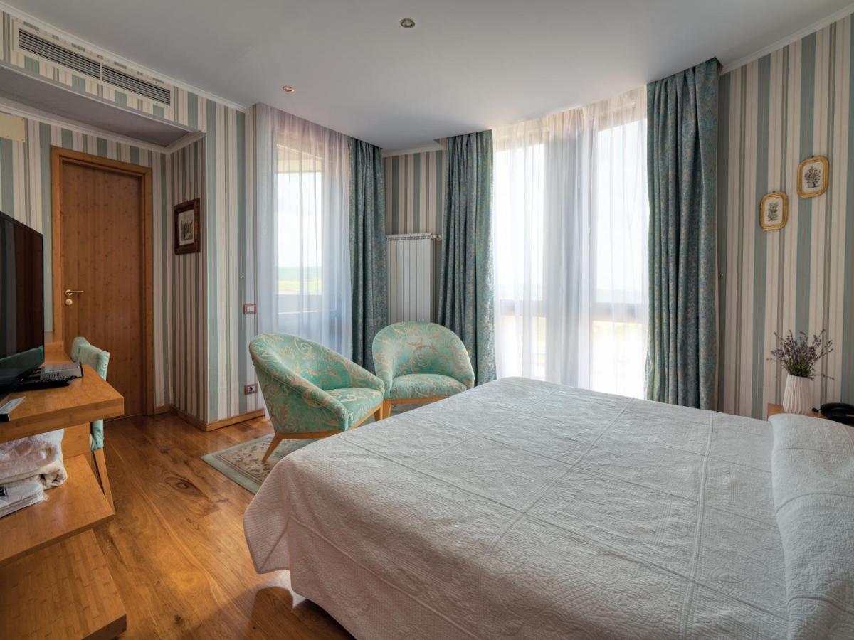 Hotel Soli Invicto Elenovo  Ngoại thất bức ảnh
