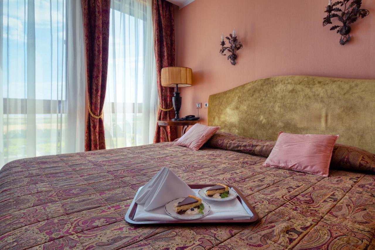 Hotel Soli Invicto Elenovo  Ngoại thất bức ảnh